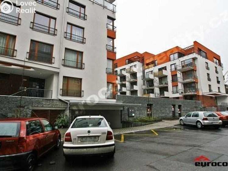 Pronájem garážového stání Praha, Pod Kavalírkou 1300 č. 4