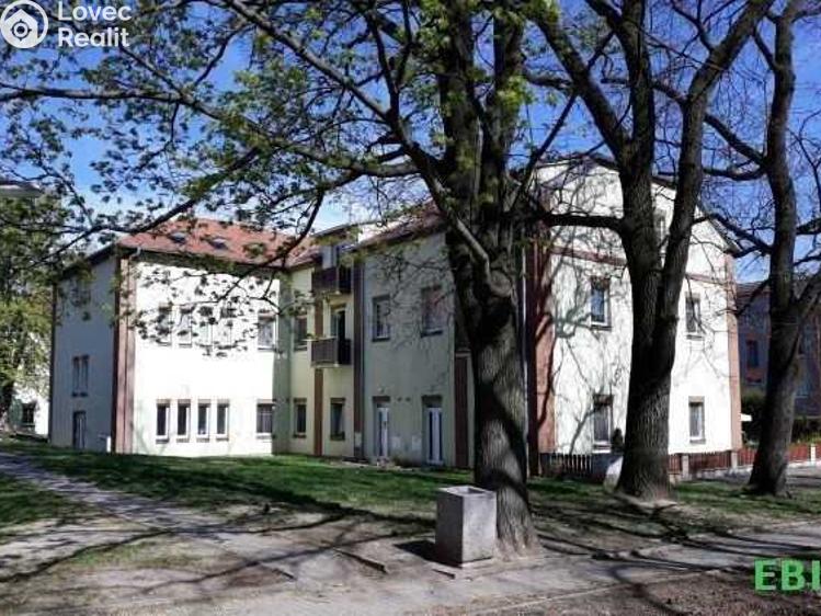 Продаж квартири 2+KK Milovice, Kaštanová č. 1
