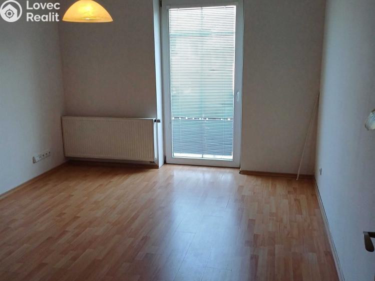 Продаж квартири 2+KK Milovice, Kaštanová č. 4