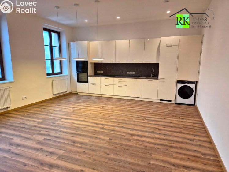 Pronájem bytu 3+KK Ondřejov, nám. 9. května 0 č. 1