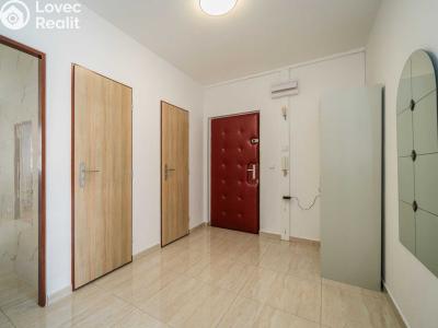 Продаж квартири 3+1 Praha, Mirotická 952 č. 17