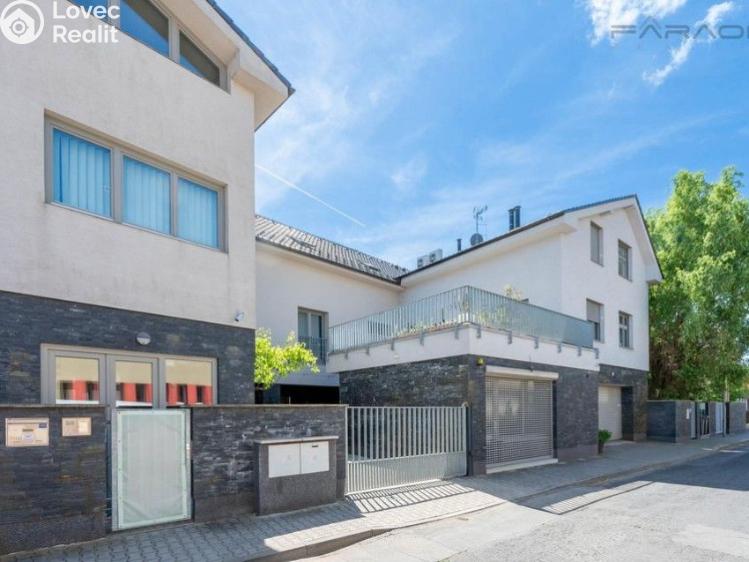 Prodej činžovního domu Neratovice, Vojtěšská č. 1