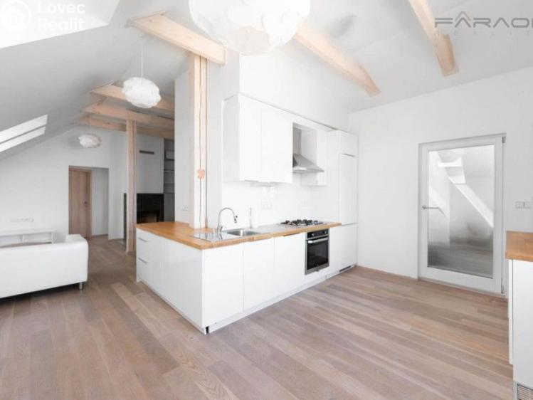 Prodej činžovního domu Neratovice, Vojtěšská č. 3