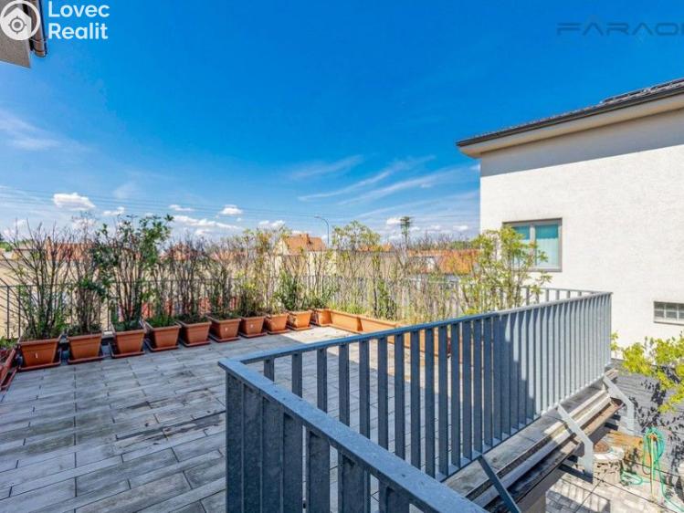 Prodej činžovního domu Neratovice, Vojtěšská č. 7