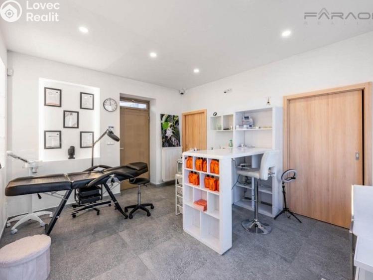 Prodej činžovního domu Neratovice, Vojtěšská č. 12