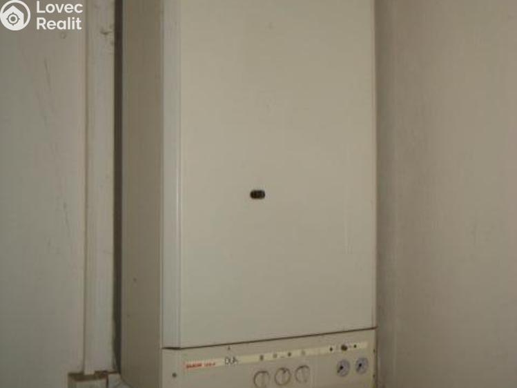 Prodej vícegeneračního domu Kněževes č. 25