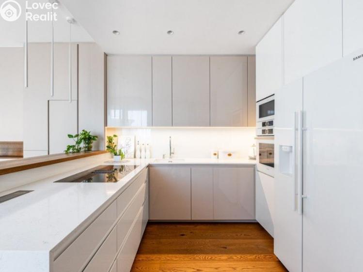 Prodej bytu 4+KK Praha, Na pomezí č. 7