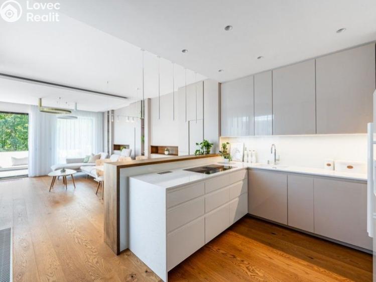 Prodej bytu 4+KK Praha, Na pomezí č. 8