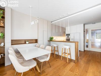 Sale apartment 4+KK Praha, Na pomezí č. 1