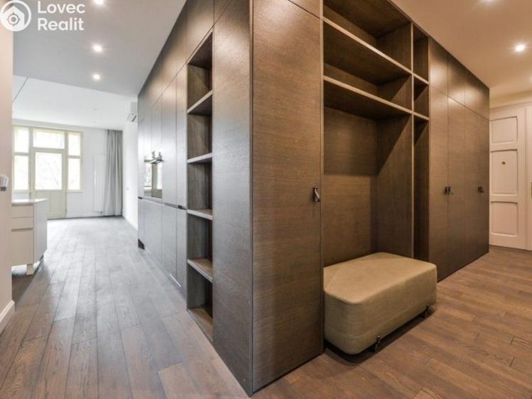 Pronájem bytu 3+KK Praha, Laubova č. 23