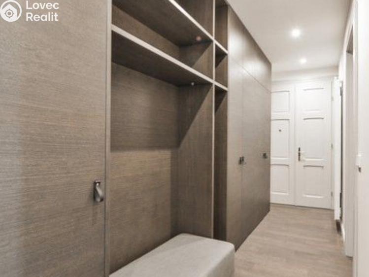 Pronájem bytu 3+KK Praha, Laubova č. 1