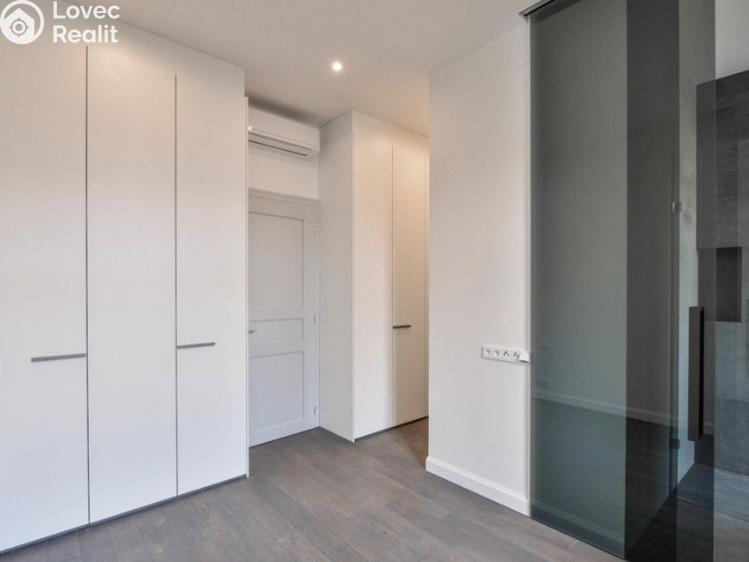 Pronájem bytu 3+KK Praha, Laubova č. 2