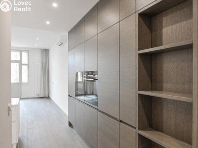 Pronájem bytu 3+KK Praha, Laubova č. 11