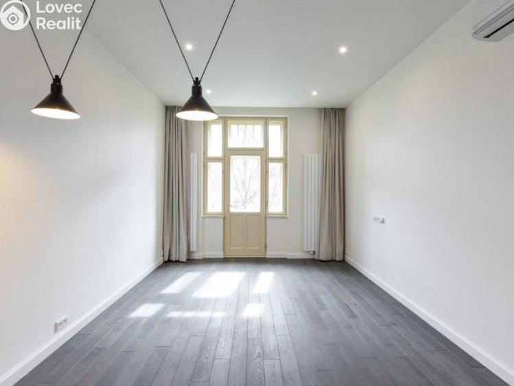 Pronájem bytu 3+KK Praha, Laubova č. 14