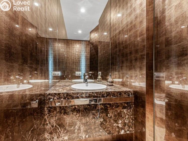 Продаж квартири 4+KK Praha, Milevská č. 11