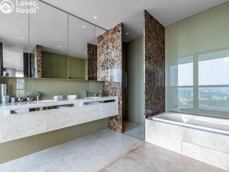 Продаж квартири 4+KK Praha, Milevská č. 15