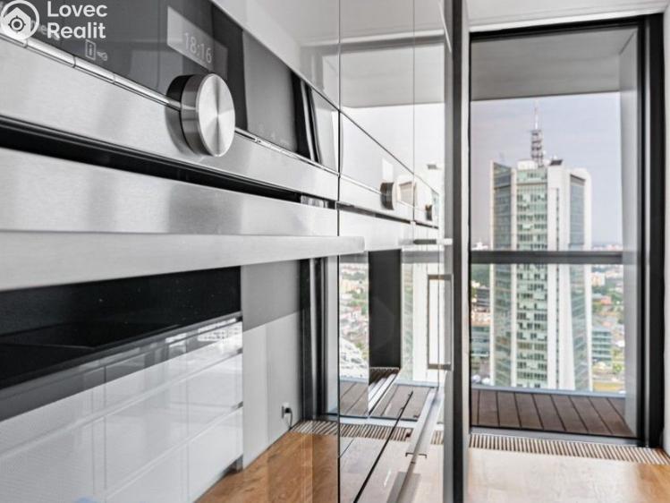 Продаж квартири 4+KK Praha, Milevská č. 22