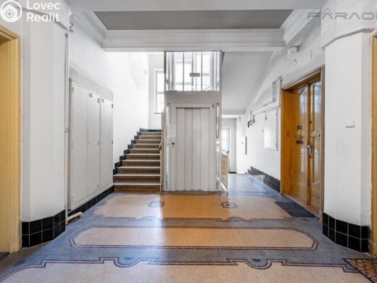 Sale apartment 3+KK Praha, Růžová č. 13