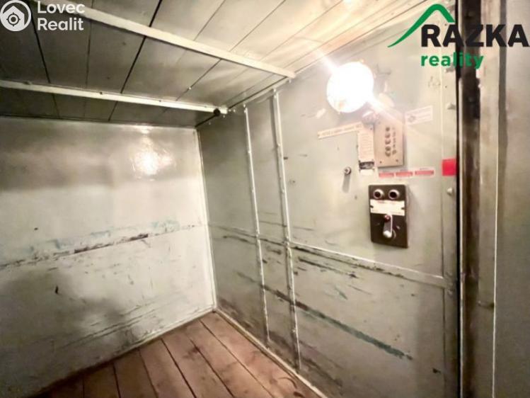 Pronájem skladového prostoru Tachov, Školní č. 6