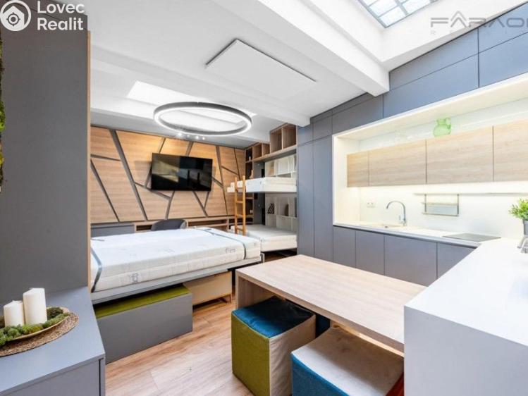 Продажа офисного помещения Praha, U plynárny č. 10