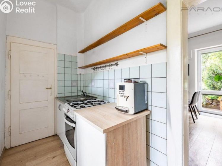 Sale family house Praha, Hlavní č. 9
