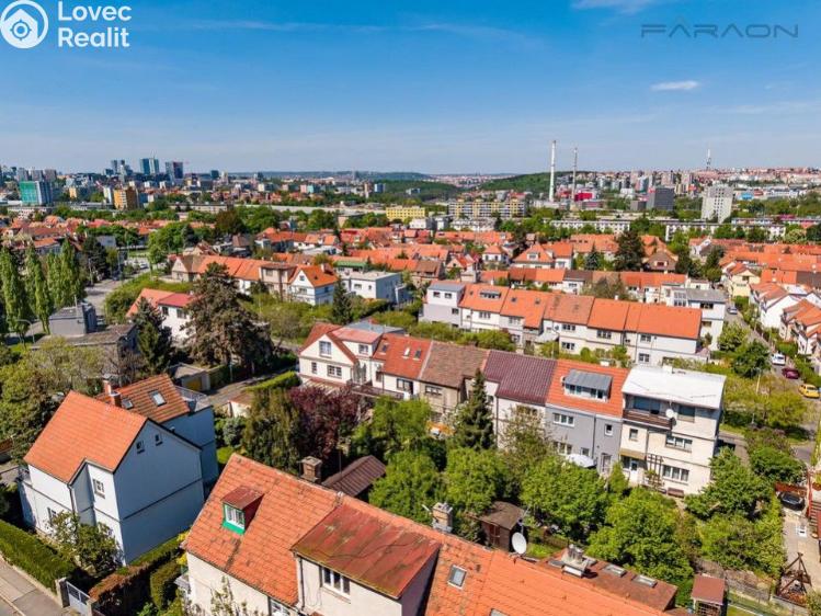 Sale family house Praha, Hlavní č. 26
