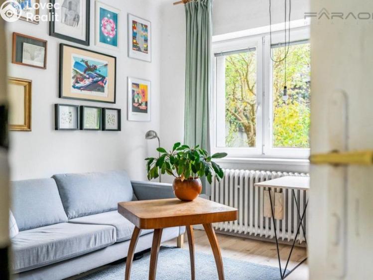Продаж сімейного будинку Praha, Hlavní č. 5