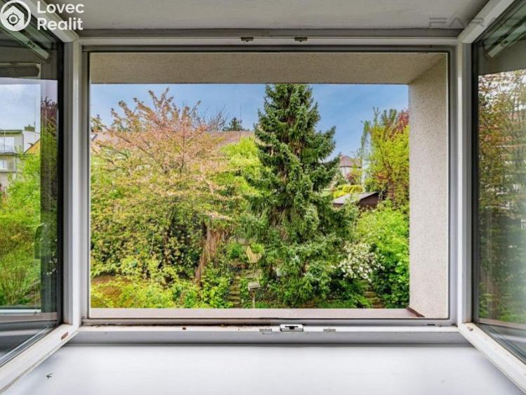Продаж сімейного будинку Praha, Hlavní č. 16