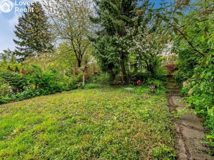 Продаж сімейного будинку Praha, Hlavní č. 22
