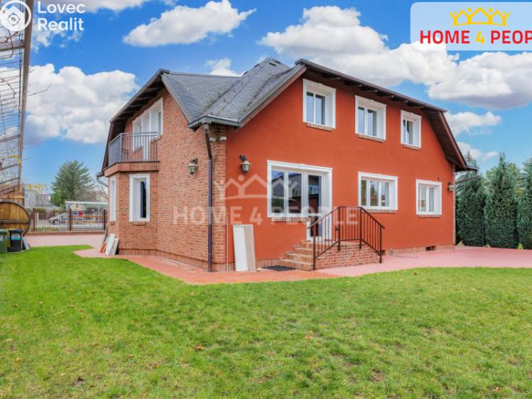 Prodej činžovního domu Praha-Březiněves, Na hlavní č. 2