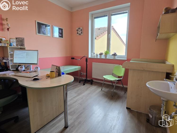 Sale doctor's office Cheb, Písečná č. 8