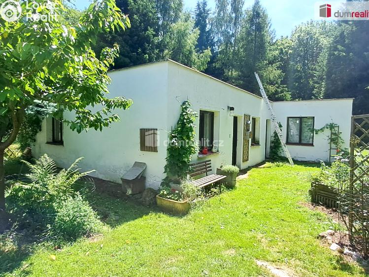 Prodej rodinného domu Stará Paka č. 11