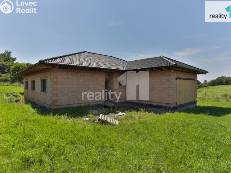 Prodej rodinného domu Bukovany č. 15