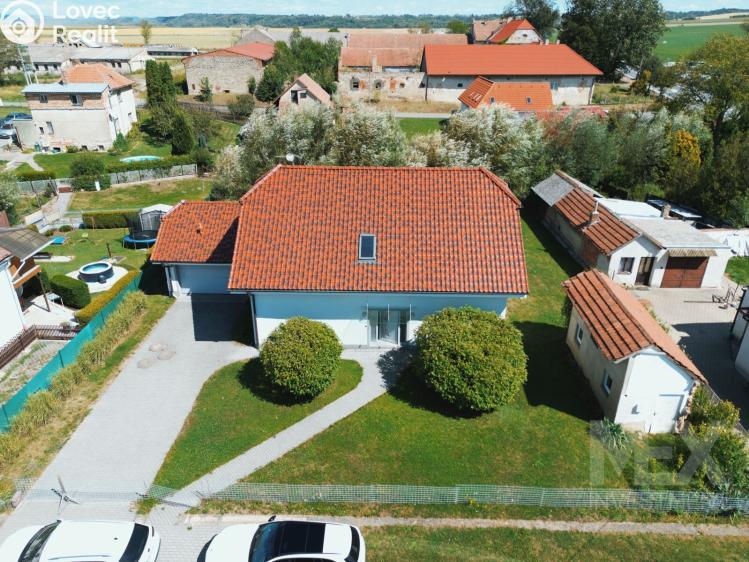 Prodej rodinného domu Ostrov č. 2