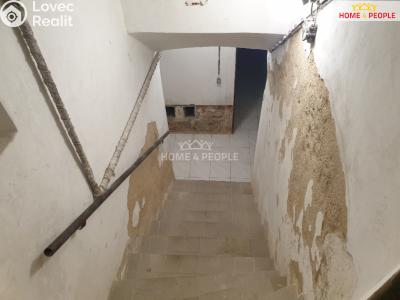 Pronájem obchodního prostoru Benešov, Malé náměstí č. 7