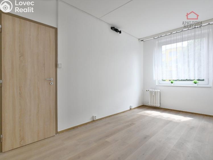 Pronájem bytu 2+KK Praha, Vazovova 3214/2 č. 4