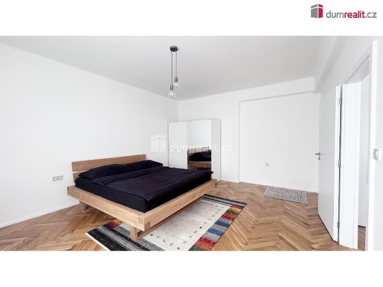 Prodej bytu 2+KK Praha 3, Viklefova č. 9