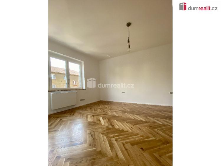 Prodej bytu 2+KK Praha 3, Viklefova č. 22
