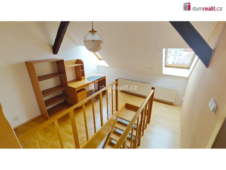 Rent apartment 4+1 Praha 6, Zúžená č. 42