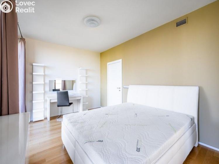 Pronájem bytu 3+KK Praha, K sídlišti č. 13