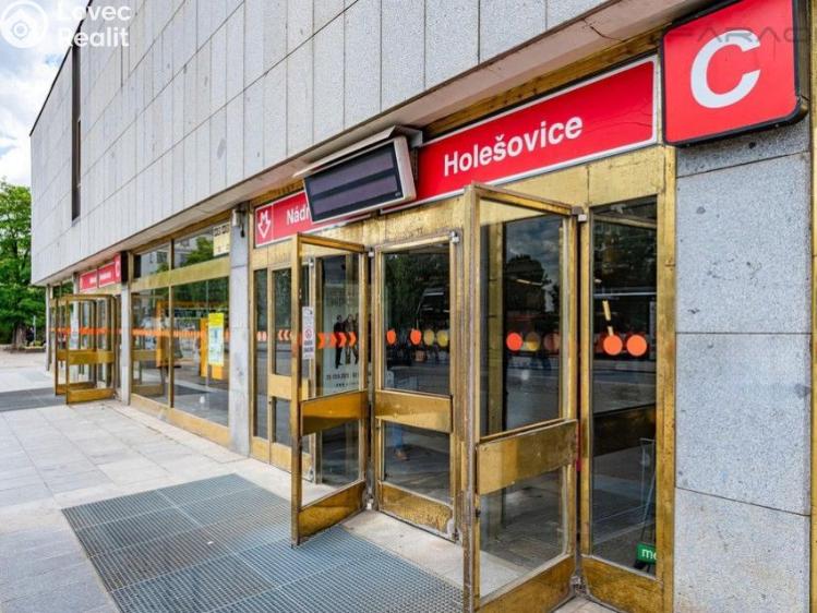 Pronájem bytu 3+KK Praha, U průhonu č. 25