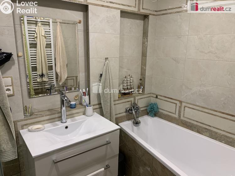 Prodej bytu 4+KK Praha-Petrovice, Rezlerova č. 19