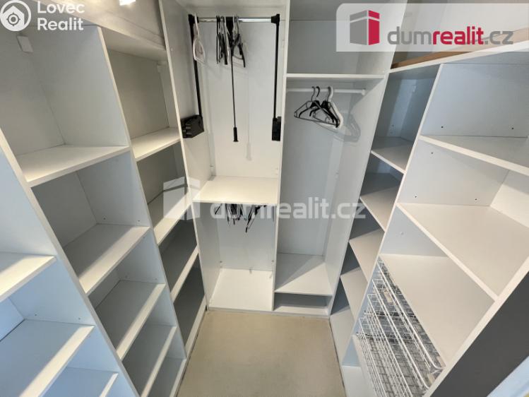 Sale apartment 3+KK Praha 3, Husinecká č. 40