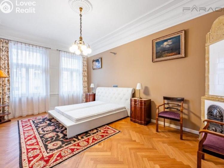 Pronájem bytu 4+1 Praha, Pařížská č. 10