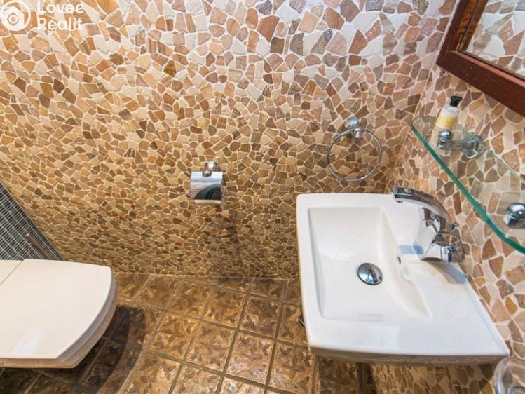 Pronájem bytu 4+1 Praha, Pařížská č. 23