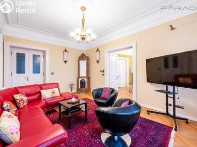 Аренда квартиры 4+1 Praha, Pařížská č. 7