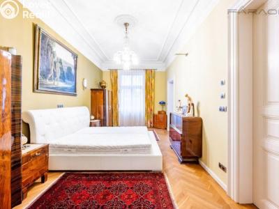 Аренда квартиры 4+1 Praha, Pařížská č. 12