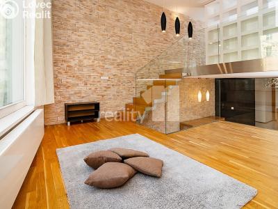 Rent apartment 2+KK Praha 1, Senovážné náměstí č. 2