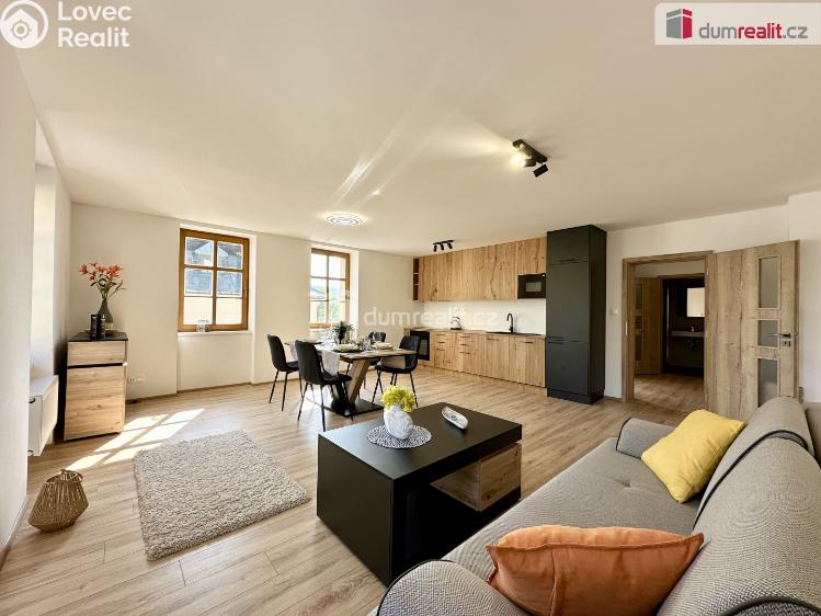 Prodej bytu 2+KK Horní Blatná, náměstí Sv. Vavřince č. 7