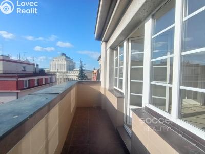 Оренда квартири 2+KK Praha, Pravá č. 2